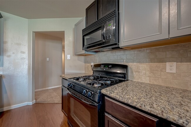 Building Photo - 12 Santa Clara Dr Rental