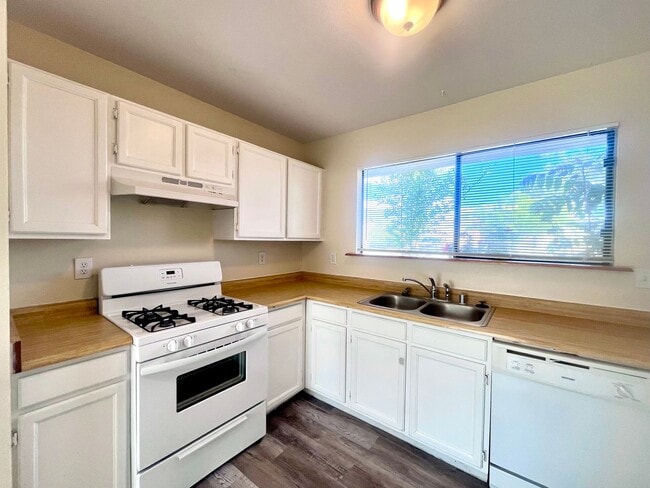 Photo - Move in Special! Bedroom 1.5 Bathroom 1 Car Garage