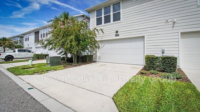 Photo - 409 Crestview Dr