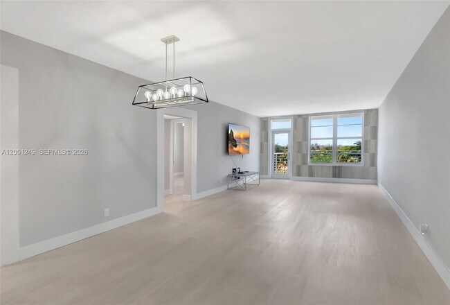 2851 S Ocean Blvd Unidad 4M