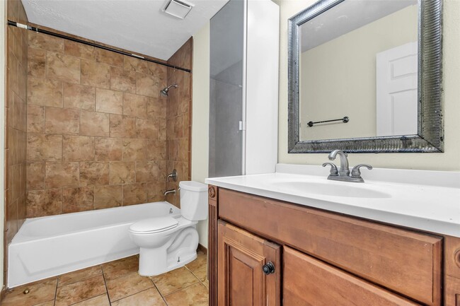Photo - 15830 Pipers View Dr