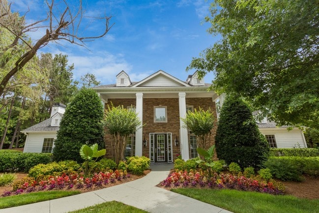 Building Photo - Crowne at James Landing Rental