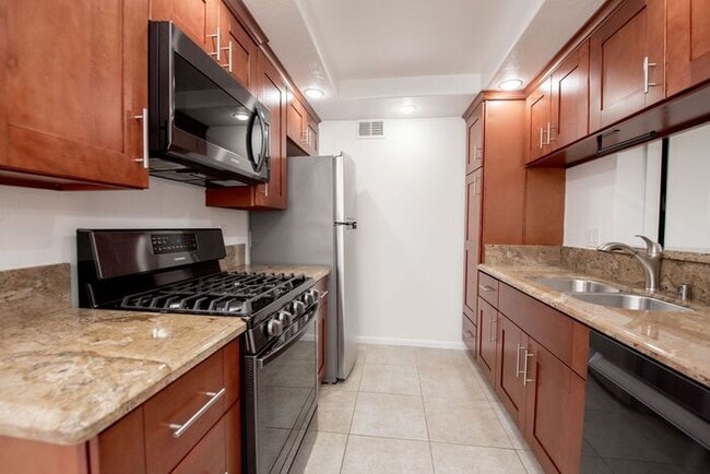 Photo - Amazing DTHB Condo