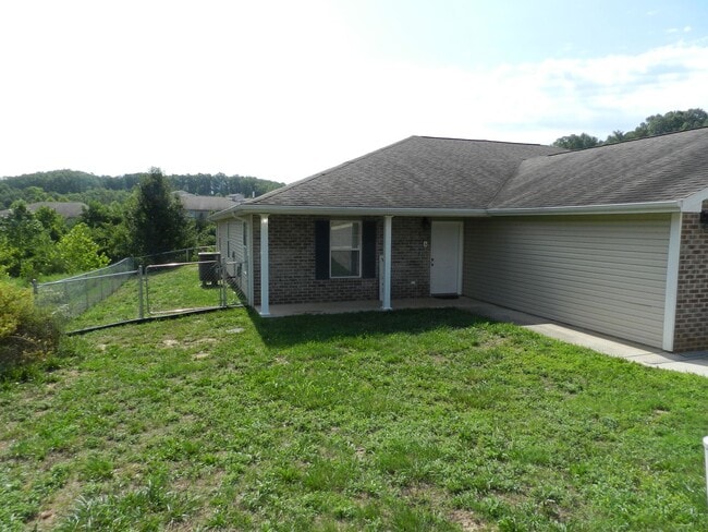 Building Photo - 20944 Honest Ln Unit 20944 Honest Lane A