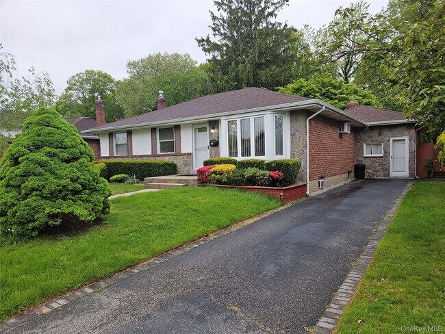 Photo - 102 Birchwood Park Dr