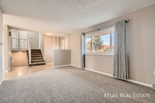 Photo - 886 S 11th Ave