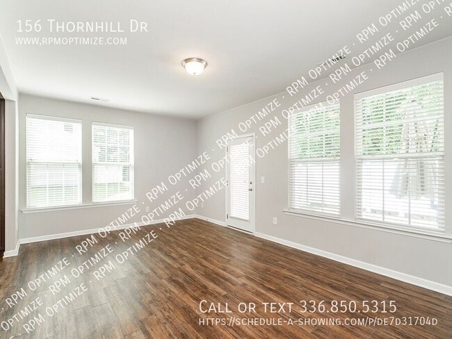 Photo - 156 Thornhill Dr