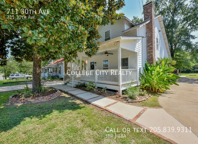 Building Photo - 711 30th Ave