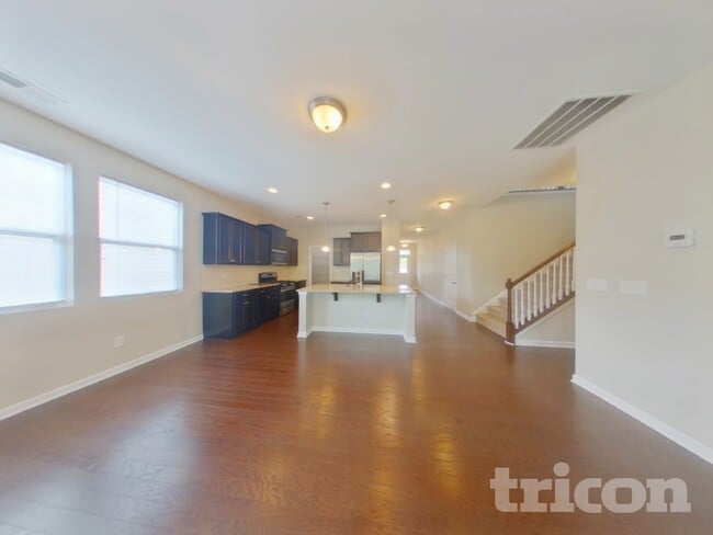 Photo - 1418 Kings Grove Dr