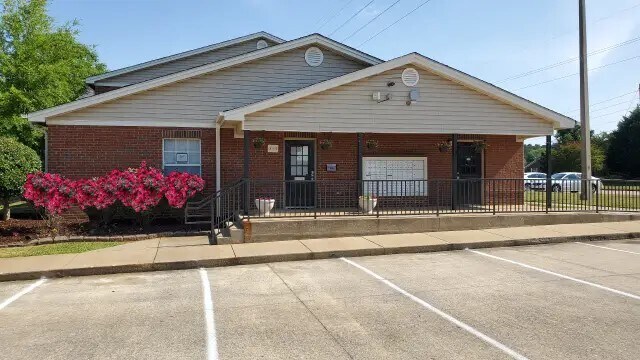 Photo - 1900 Snows Mill Ave