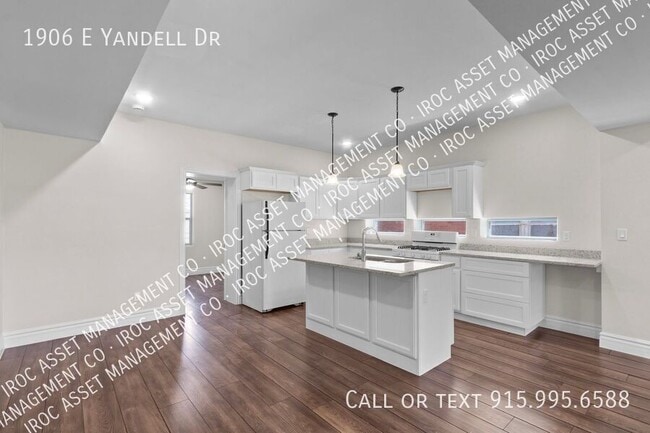 Photo - 1906 Yandell Dr