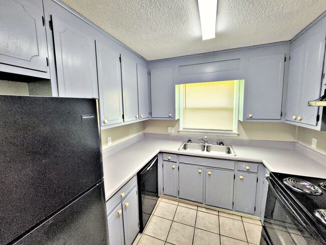 Photo - 1500 Ascent Trail NW Unit Apt D