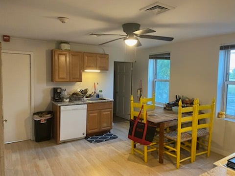 Building Photo - 82 Fremont St Unit 2nd