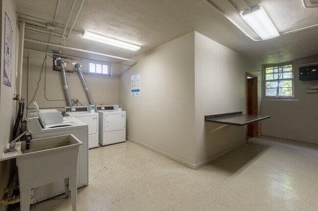 Photo - 3252 Girard Ave S