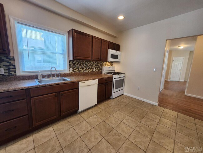 Photo - 154 George St Unit 1