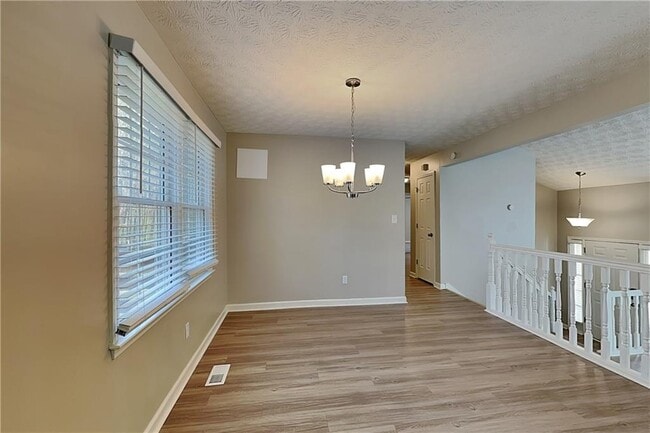 Photo - 360 Austin Dr