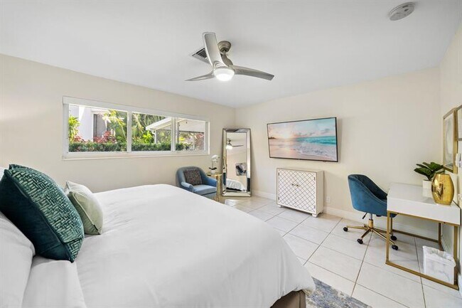 Photo - 4804-4806-4806 NE 21st Ave Apartment