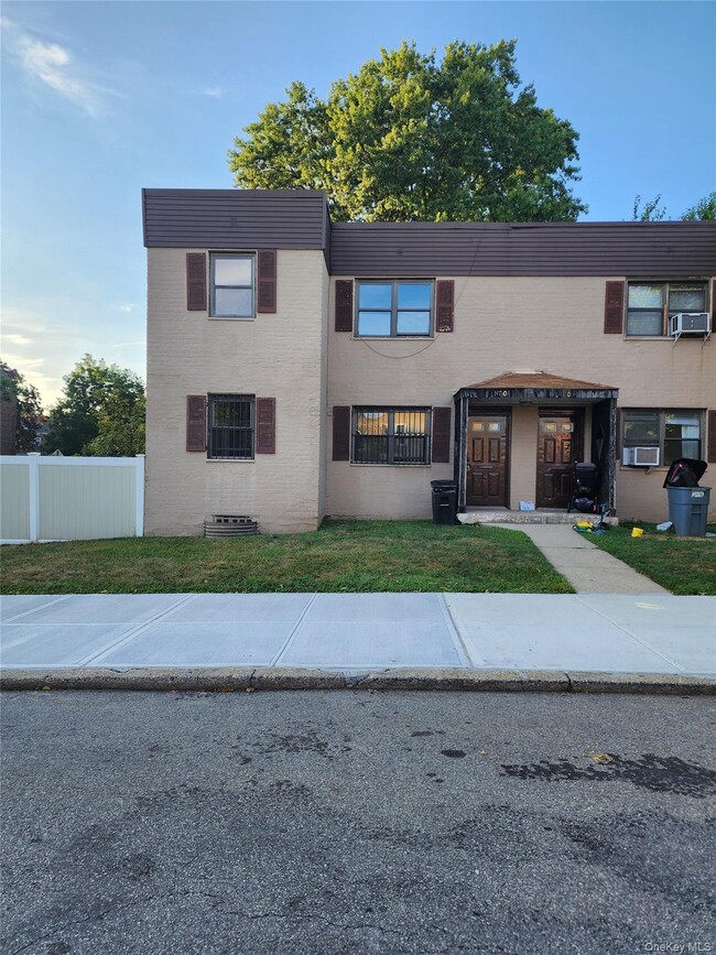 Building Photo - 147-03-147-71 71st Ave Unit 2 Rental