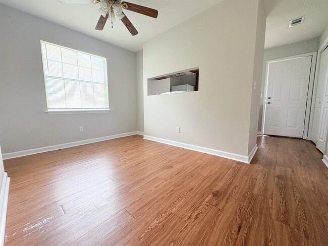 Photo - 368 Belmont Rd