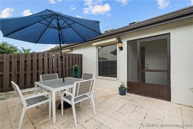 Photo - 1544 SW Silver Pine Way