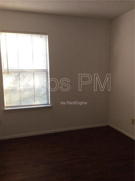 Photo - 852 W Collins St