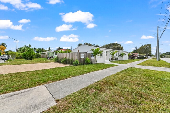 Photo - 3400 Parker Ave