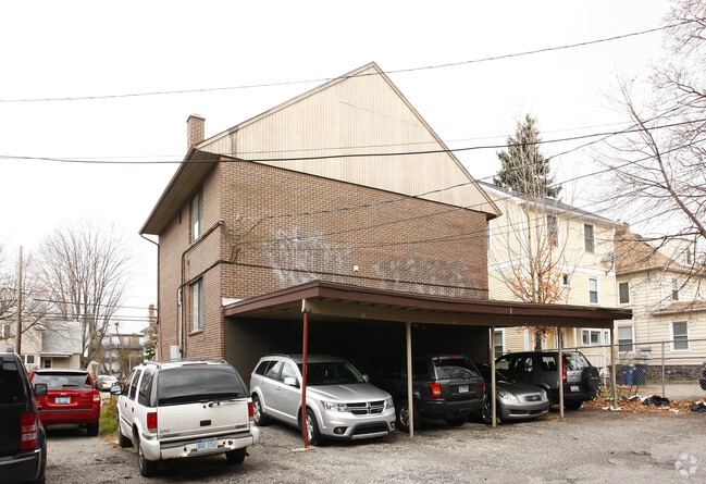 806 Arch St