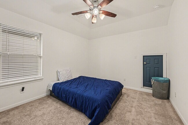 Photo - 2107 Brooke Avery Dr