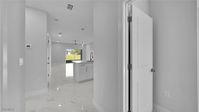 Photo - 2405-2407 Xelda Ave N