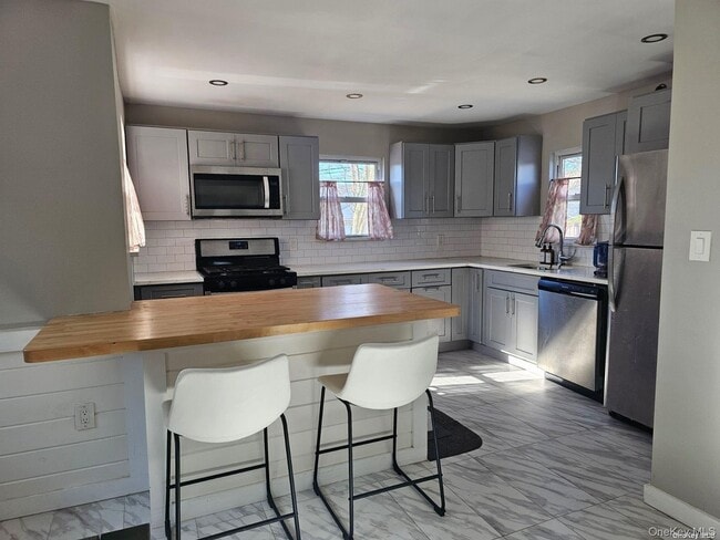 146 Kingston Blvd