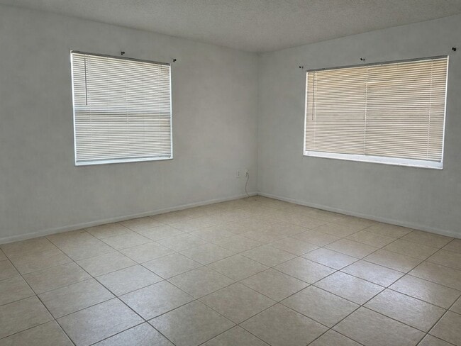 Photo - 5016 22nd St W