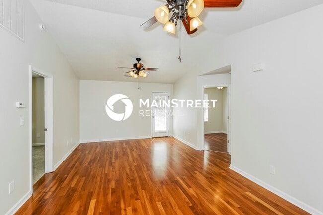 3 Bedroom Pet-Friendly Home in KNOXVILLE, TN with Main Street Renewal