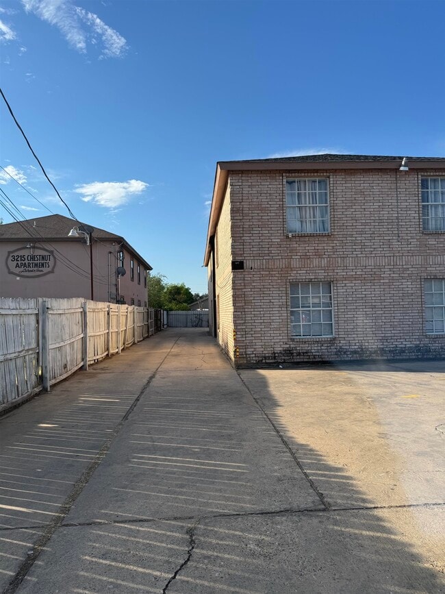 Photo - 3205 Chestnut St