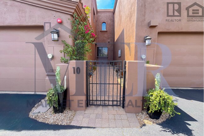 Photo - 3Bed/2.5Bath Townhouse w/2 Car Garage in Carefree! $399 MOVE-IN SPECIAL! Move-In Ready on 4/9/2026!
