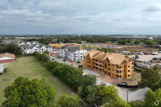 Building Photo - The Colton