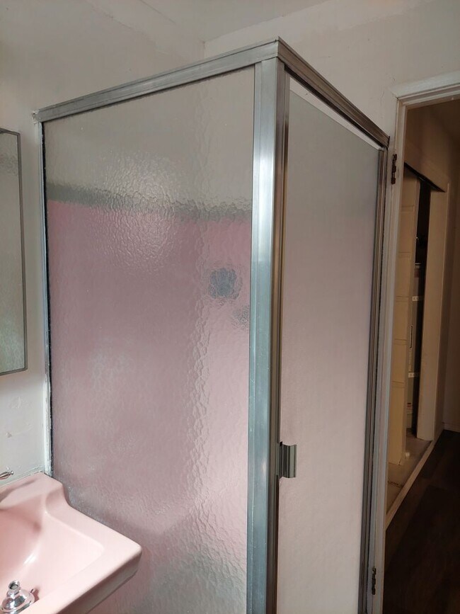 Photo - One bedroom apartment near Stateline Unit 14