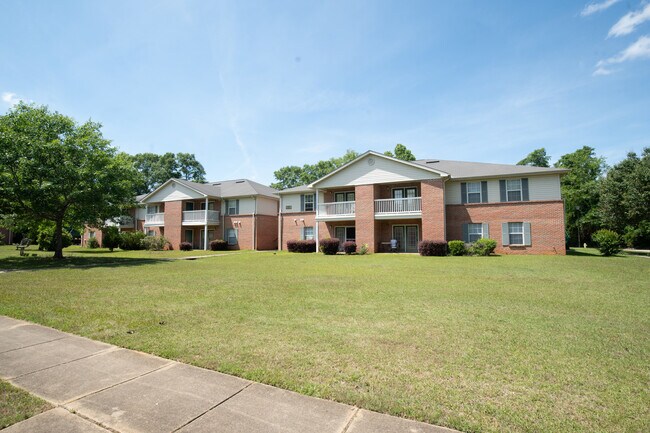 Photo - Commerce Street Manor Apartments