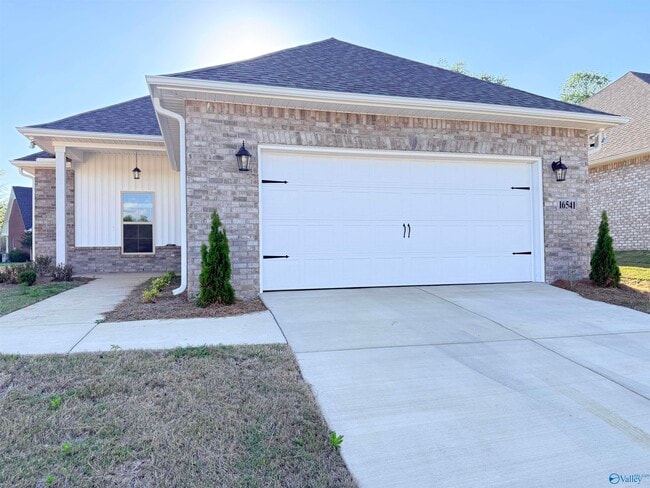 Building Photo - 16541 Aspen Ln