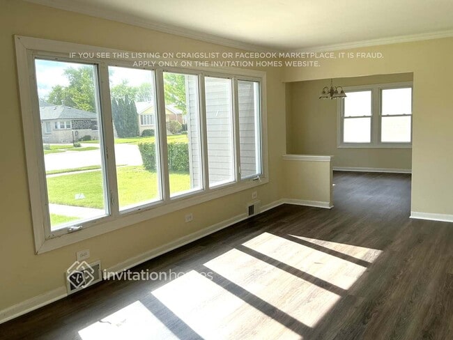 Photo - 7720 Mason Ave