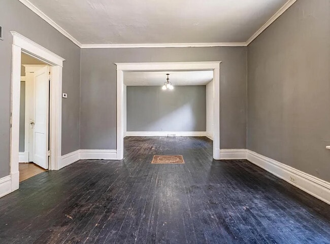 Photo - 913 W McClure Ave