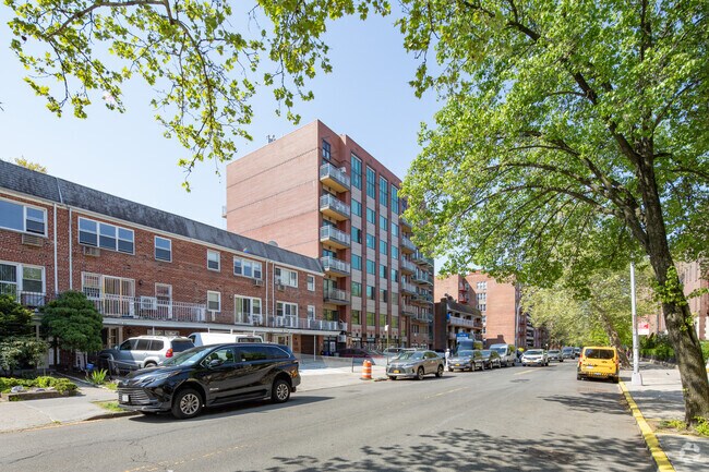 Photo - Buckingham Apartments