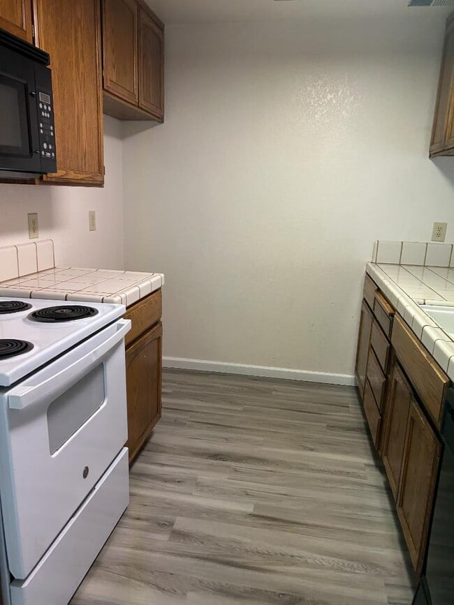 Photo - 2250 Scarborough Dr Unit 22