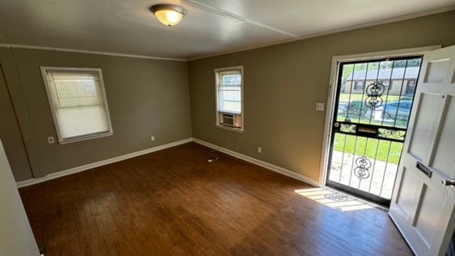 Photo - 2311 Imogene St