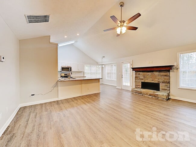 Photo - 312 Reisling Dr