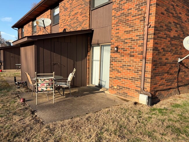 Photo - 8 S Trace Rd