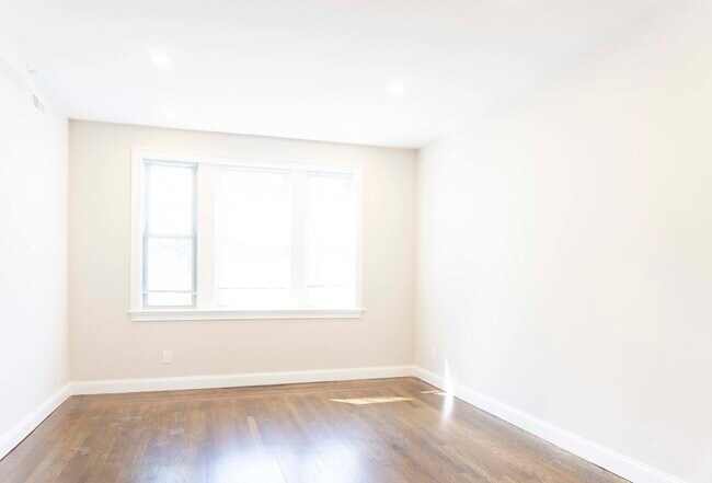 Photo - 2016 Commonwealth Ave Unit F