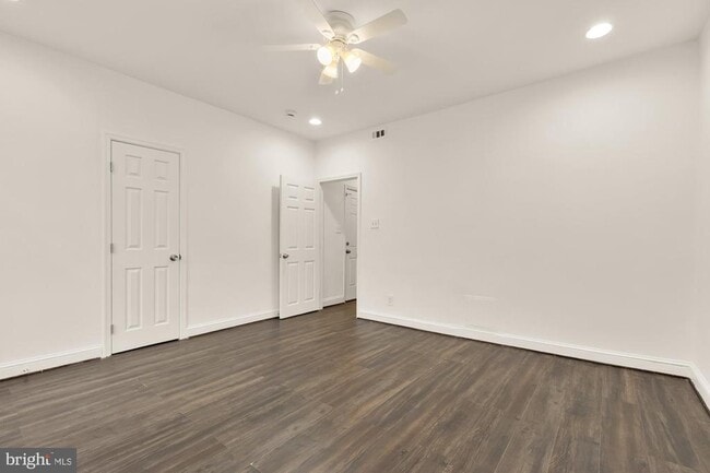 Photo - 1113 Penn St NE Unit 4