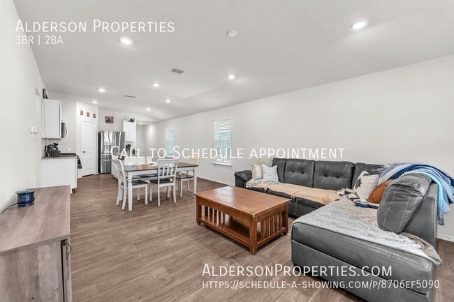 Building Photo - 4410 Lake Ritter St