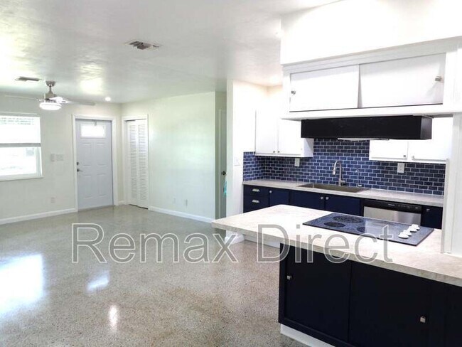 744 Buttonwood Rd