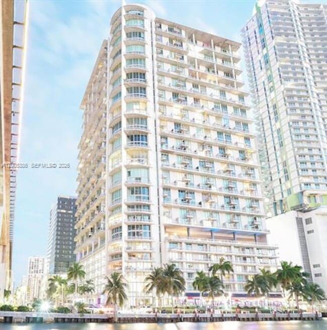 Photo - 690 SW 1st Ct Unidad 690 SW 1st Ct # 2524
